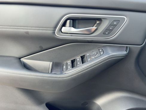 New 2026 Nissan Rogue Platinum w/ Platinum Premium Package image 12