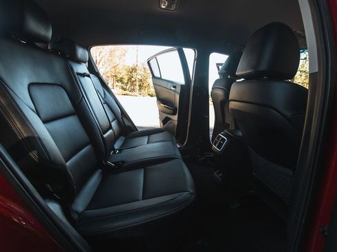 Used 2021 Kia Sportage EX image 16