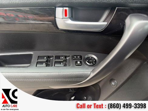 Used 2014 Kia Sorento LX AWD/4WD image 17