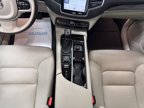 Used 2019 Volvo XC90 T6 Momentum AWD/4WD image 11