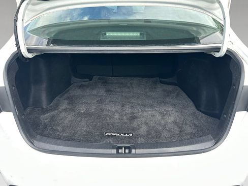 Used 2021 Toyota Corolla LE w/ Carpet Mat Package (TMS) FWD image 19