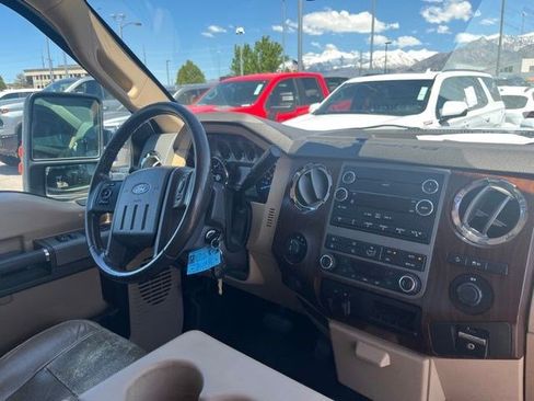 Used 2011 Ford F250 Lariat w/ Lariat Interior Pkg AWD/4WD image 9