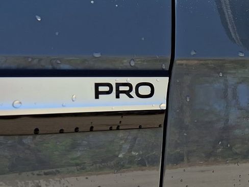 Used 2023 Volkswagen ID.4 Pro image 33