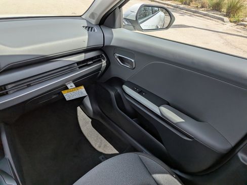 New 2026 Kia K4 FWD image 18