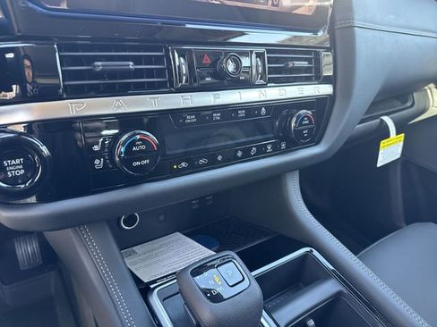 New 2026 Nissan Pathfinder Platinum image 24