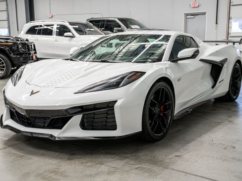 Used 2026 Chevrolet Corvette Z06 w/ Stars & Steel Limited Edition RWD image 43
