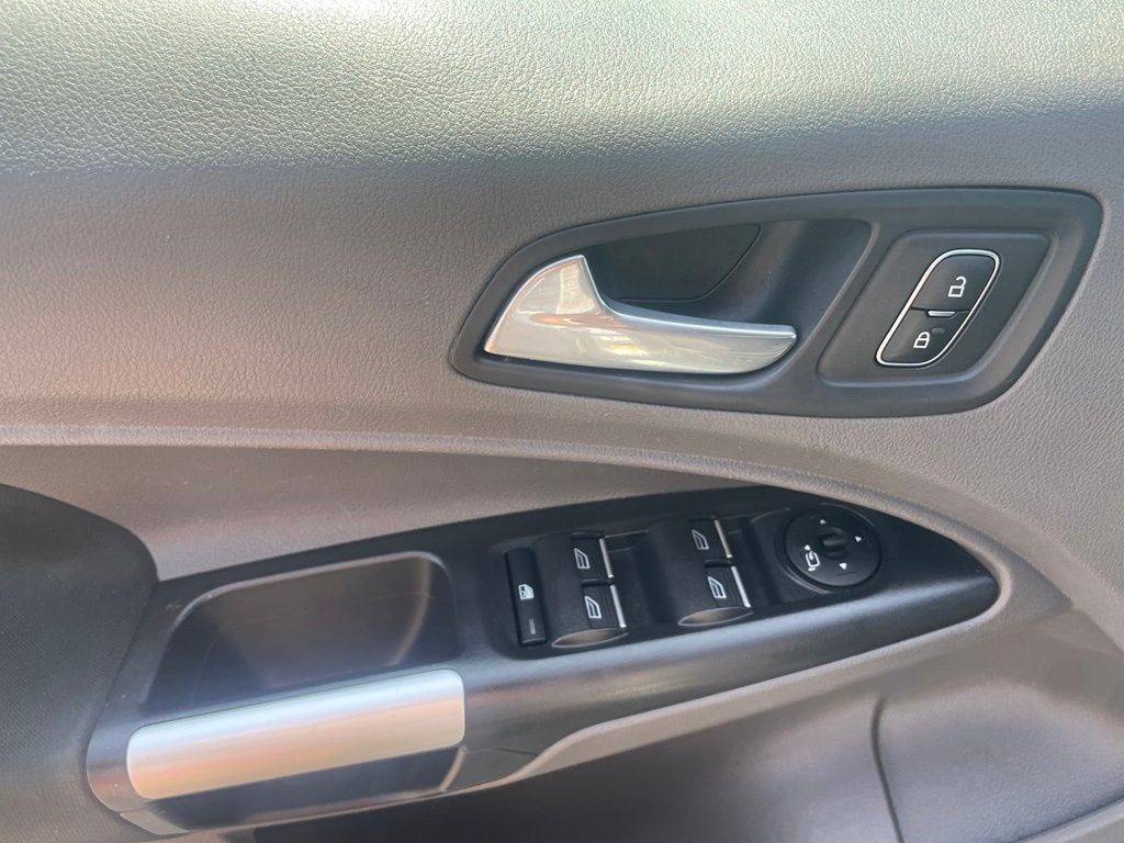 Used 2022 Ford Transit Connect XLT FWD image 13
