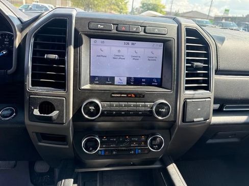 Used 2020 Ford Expedition XLT w/ Equipment Group 202A RWD image 21