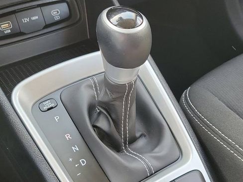 Certified 2024 Hyundai Venue SEL FWD image 31