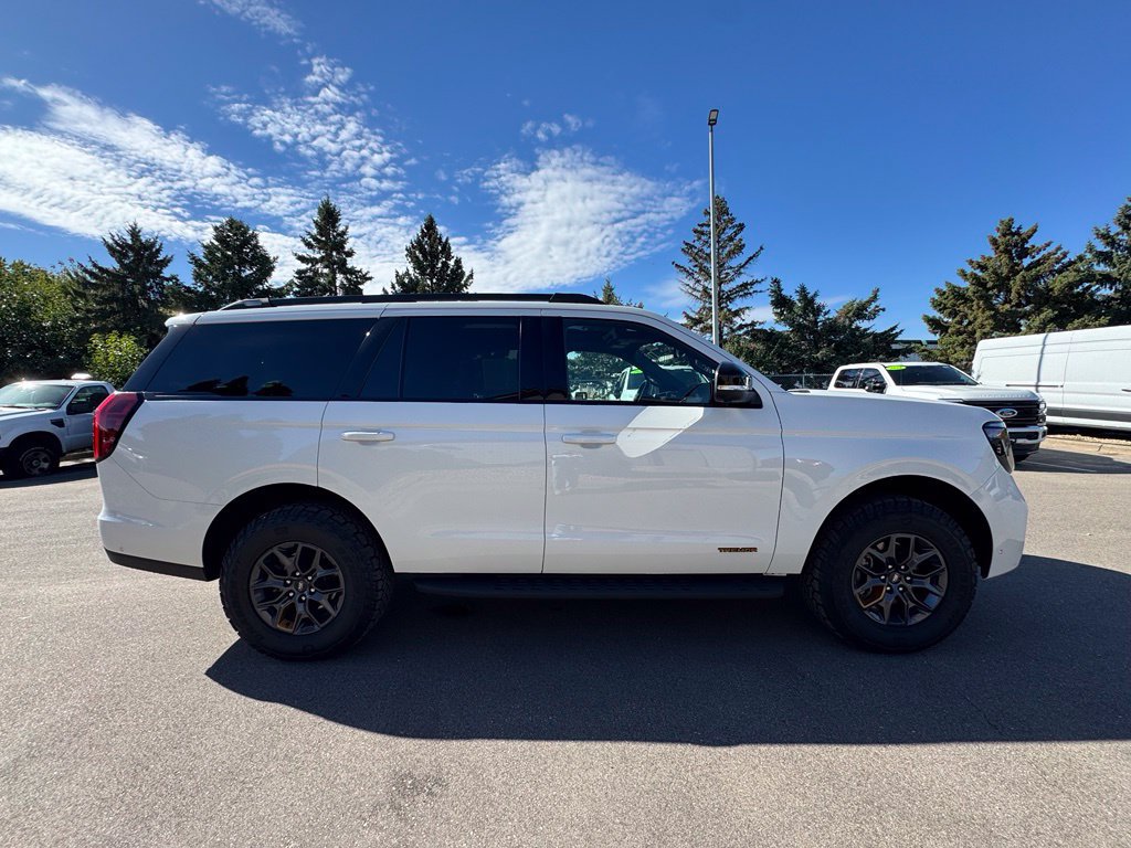 Used 2025 Ford Expedition Tremor AWD/4WD image 7
