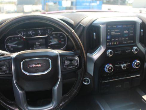 Used 2021 GMC Sierra 1500 SLT w/ SLT Premium Package AWD/4WD image 12