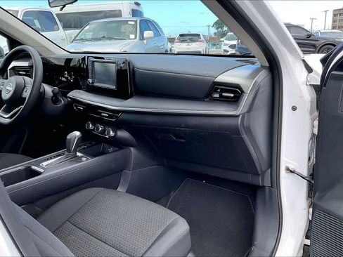 Used 2025 Nissan Kicks S FWD image 23