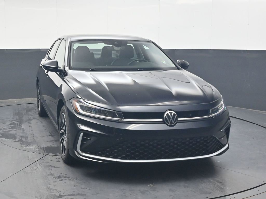 Used 2025 Volkswagen Jetta SE FWD image 13