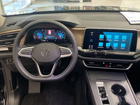 New 2026 Volkswagen Atlas SE image 10