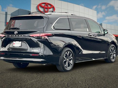 Certified 2026 Toyota Sienna Platinum AWD/4WD image 3