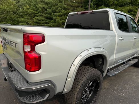 Used 2019 Chevrolet Silverado 1500 LT AWD/4WD image 14