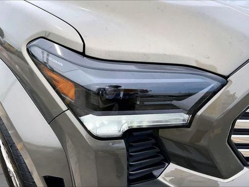 Certified 2026 Toyota Tacoma Limited AWD/4WD image 28