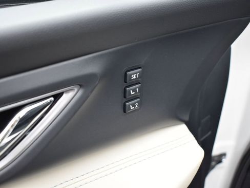 Used 2023 Subaru Ascent Limited w/ Technology Package image 15