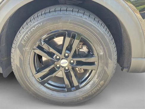 Used 2020 Ford Explorer XLT AWD/4WD image 23