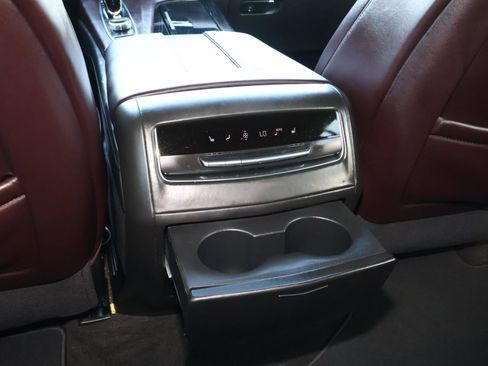 Certified 2024 Cadillac Escalade ESV V image 19