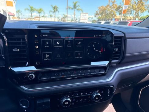 Used 2025 GMC Sierra 1500 SLT AWD/4WD image 28