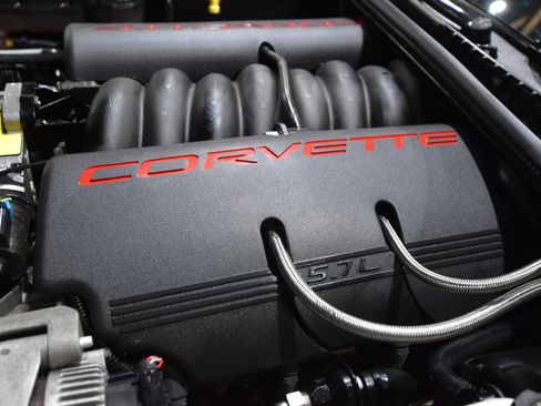 Used 1998 Chevrolet Corvette Convertible w/ Memory Pkg image 52