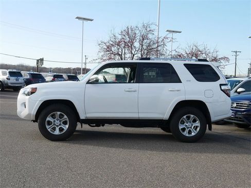 Used 2020 Toyota 4Runner Limited image 4