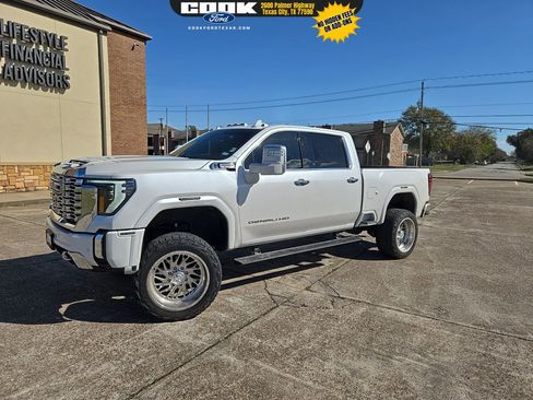 Used 2024 GMC Sierra 2500 Denali w/ Technology Package image 1