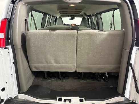 Used 2025 Chevrolet Express 3500 LT w/ LT Preferred Equipment Group RWD image 31