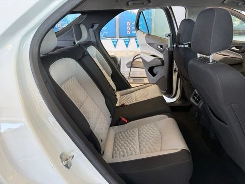 Used 2019 Chevrolet Equinox LS FWD image 22