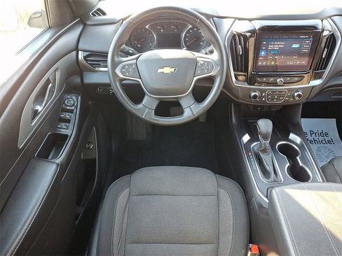 Certified 2023 Chevrolet Traverse LT image 11