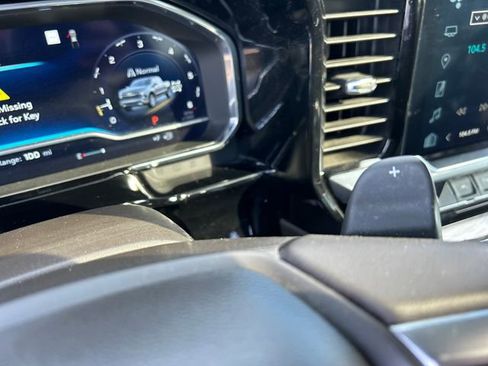 Used 2022 Chevrolet Silverado 1500 LTZ w/ LTZ Premium Package image 17