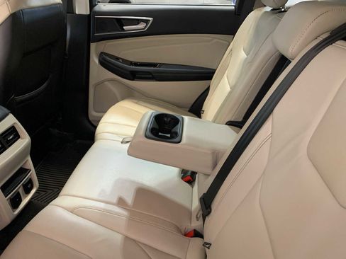 Used 2017 Ford Edge Titanium w/ Technology Package image 5