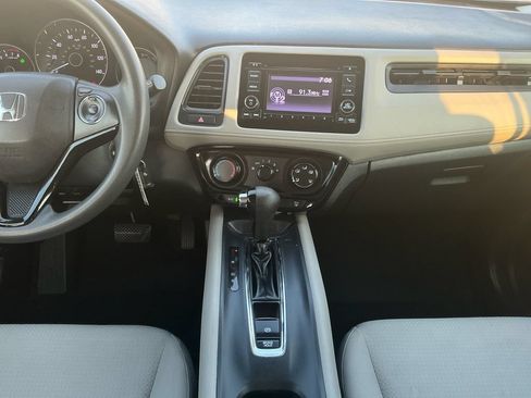 Used 2020 Honda HR-V LX image 20