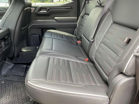 Used 2023 GMC Sierra 1500 AT4X image 10