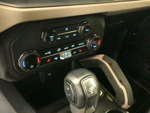 Used 2024 Ford Bronco Big Bend AWD/4WD image 17