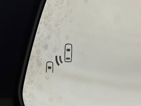 Used 2017 Toyota Highlander XLE image 15