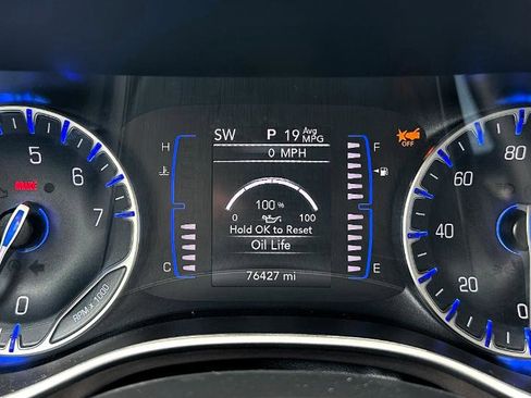 Used 2023 Chrysler Voyager LX FWD image 13