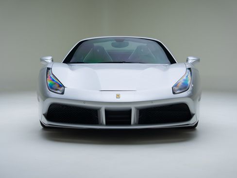 Used 2017 Ferrari 488 Spider RWD image 3