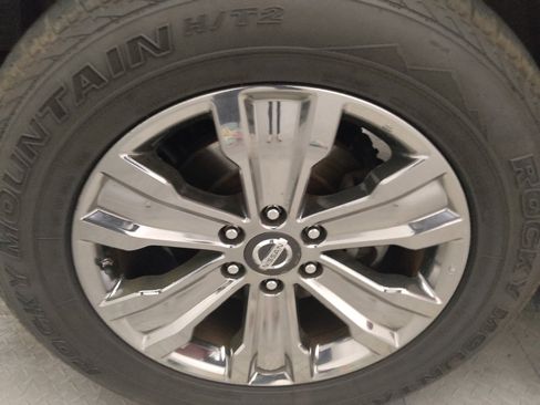 Used 2017 Nissan Titan SV RWD image 31