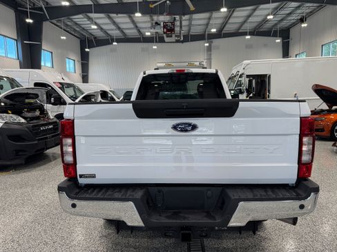 Used 2022 Ford F250 XLT w/ XLT Value Package AWD/4WD image 6