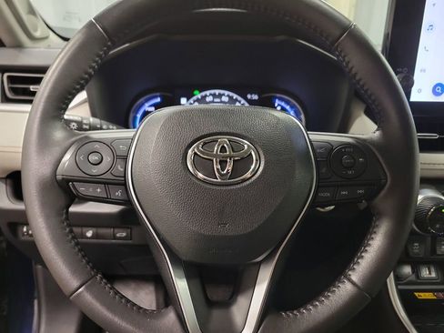 Used 2023 Toyota RAV4 XLE Premium AWD/4WD image 19