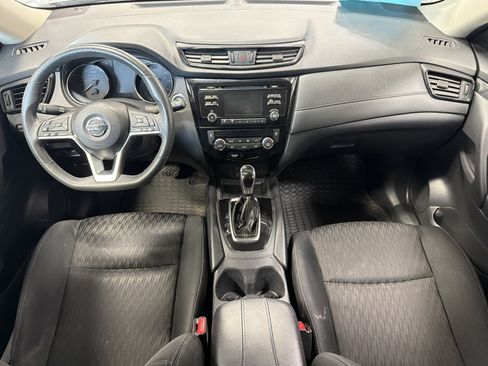 Used 2017 Nissan Rogue SV AWD/4WD image 10