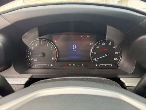 Used 2022 Ford Explorer XLT w/ Equipment Group 202A image 2