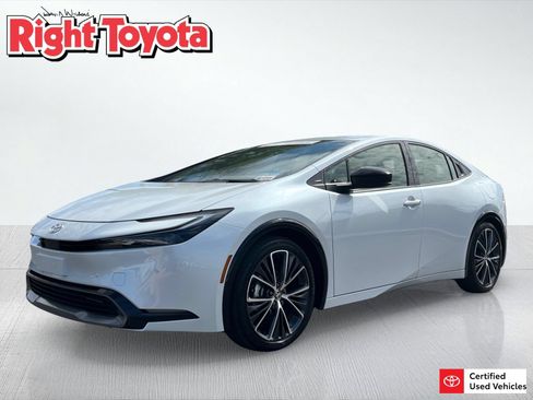 Certified 2026 Toyota Prius XLE FWD image 1