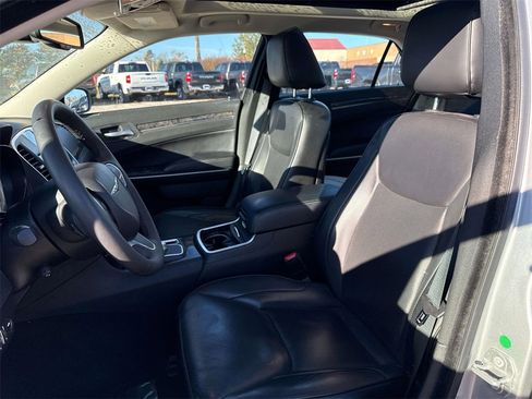 Used 2023 Chrysler 300 Touring L w/ Popular Equipment Group image 11
