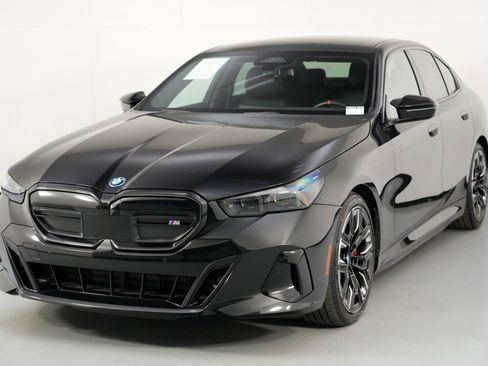 Used 2024 BMW i5 M60 w/ Premium Package image 48