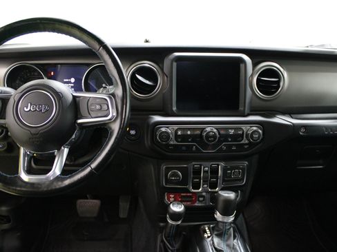Used 2022 Jeep Wrangler Unlimited Rubicon 4xe w/ Cold Weather Group AWD/4WD image 2