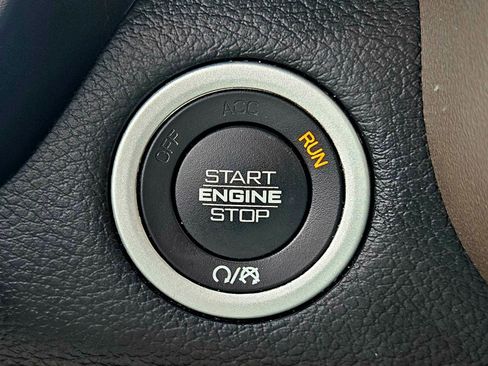 Used 2019 RAM 1500 Laramie AWD/4WD image 24