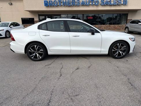 Used 2024 Volvo S60 B5 Core FWD image 9